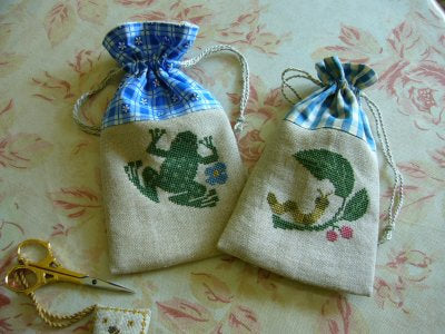 GARDEN BEASTIES by The Prairie Schooler Counted Cross Stitch Leaflet Pattern Chart Book No. 54