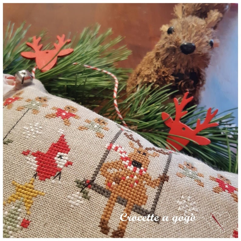 CROCETTE A GOGO "Hello Xmas" Counted Cross Stitch Pattern, Christmas, Winter, Santa, Reindeer, Gingerbread, Christmas Tree, Paper Pattern