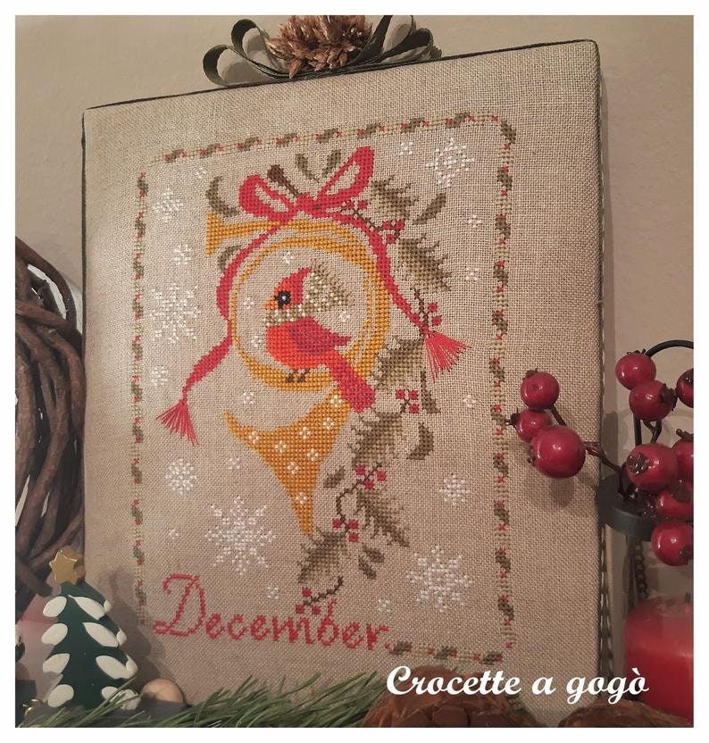 CROCETTE A GOGO "A Cardinal In December" Counted Cross Stitch Pattern, Snowflake, Winter, Christmas, Horn, Snowflakes, Paper Pattern
