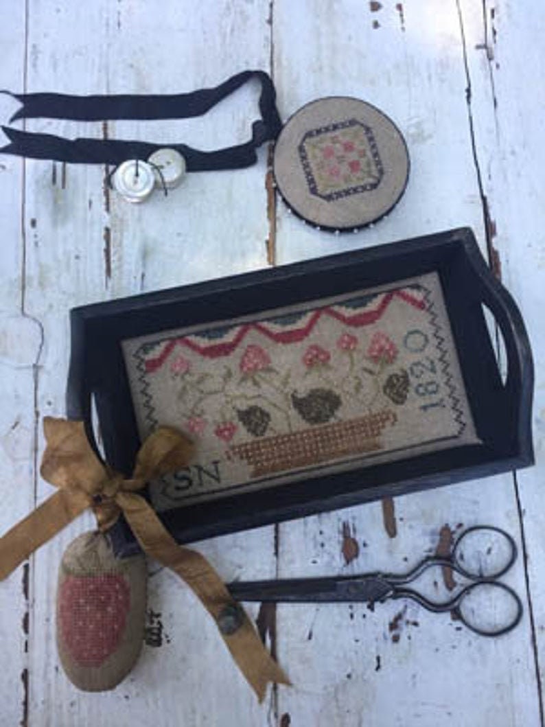 STACY NASH "Berry Basket Sewing Tray, Pin Disk & Strawberry Pinkeep" Counted Cross Stitch Pattern, 1820, Pattern Only