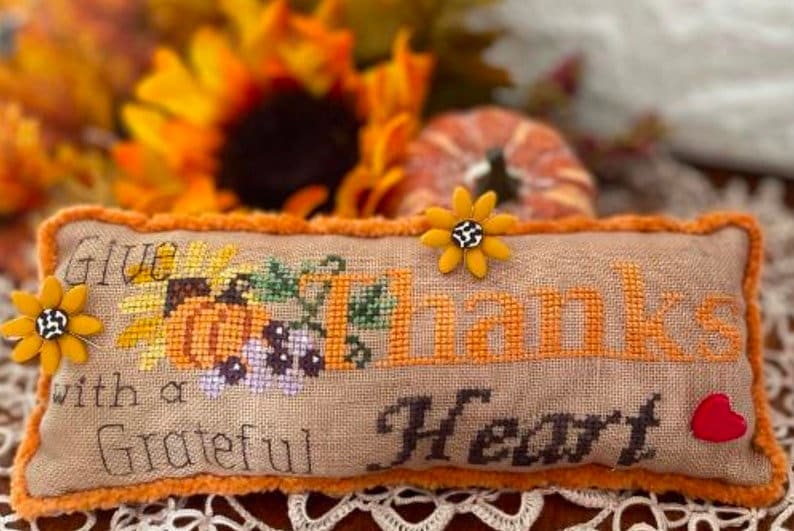 MANI Di DONNA "Grateful Heart Pillow" Counted Cross Stitch Pattern INCLUDES Accessory Pack, Fall Needlework Expo 2021