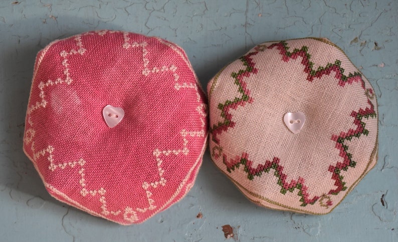 MOJO STITCHES "Wild Rose Biscornu", Counted Cross Stitch Pattern, Fancy Pincushion, Charts, Pattern Only