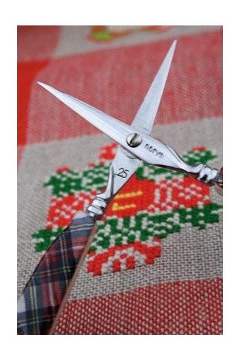 MAISON SAJOU SCISSORS  4" Tartan Embroidery Scissors  Handmade in France  Scottish Mauchline Spirit  Kingsland Needle Art