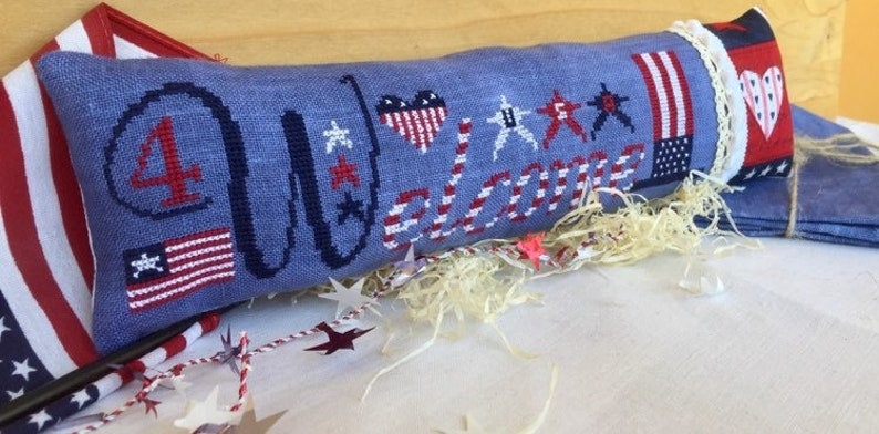 ROVARIS "Welcome Freedom" Counted Cross Stitch Pattern plus 2 Silver CHARMS are Included, 4th of July, American Flag, Pattern Only