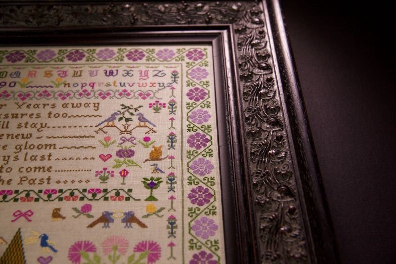 Hands Across the Sea Samplers "Memories of the Past" Counted Cross Stitch Chart, English Sampler, Pattern Only