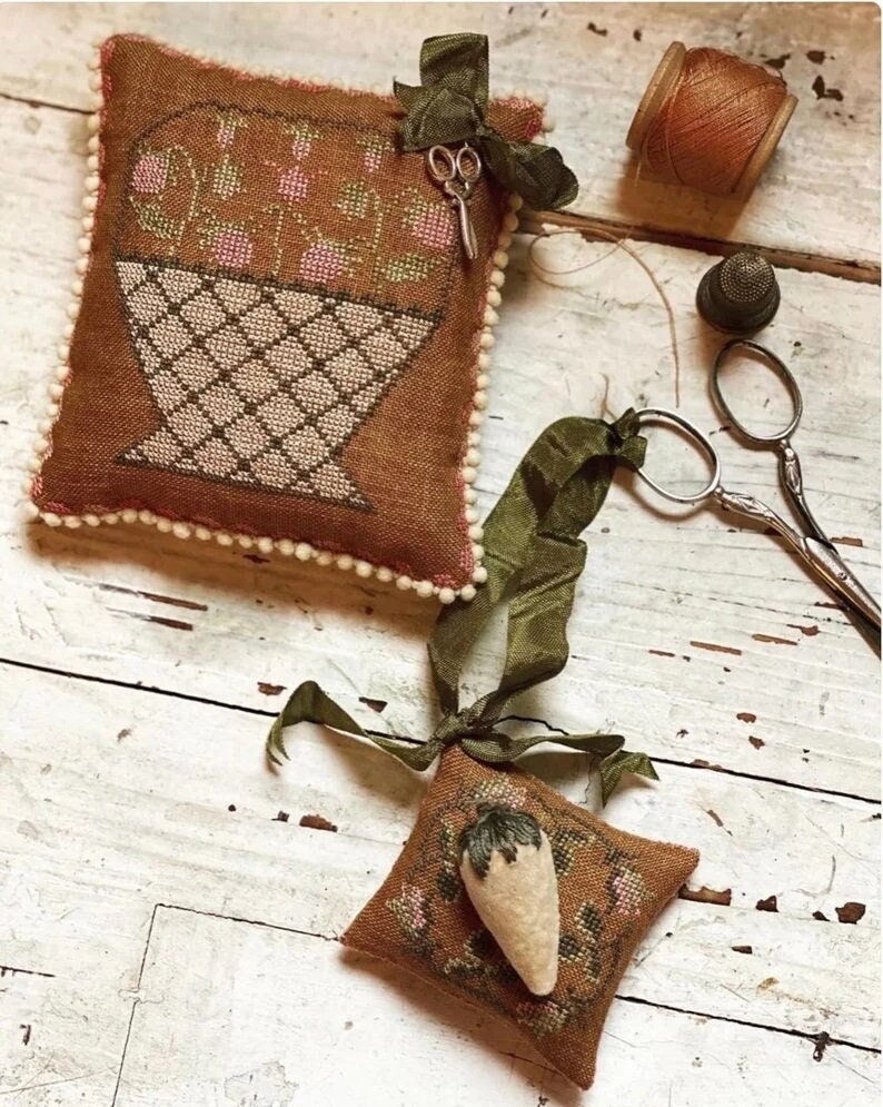 STACY NASH PRIMITIVES "Strawberry Basket Pinkeep & Scissor Fob" Counted Cross Stitch Pattern, Chart, Pattern Only