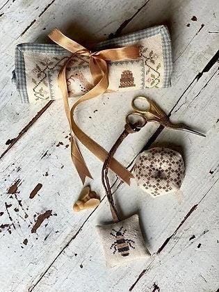 STACY NASH DESIGNS "Bees & Birds Sewing Roll, Biscornu and Fob" Counted Cross Stitch Pattern, Chart, Nashville Market 2023, Pattern Only