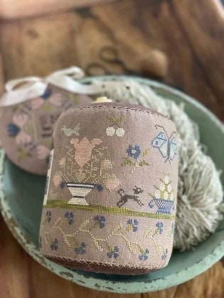STACY NASH DESIGNS "Faded Garden Pinkeep Drum & Needle Keep" Counted Cross Stitch Pattern, Chart, Nashville Market 2023, Pattern Only