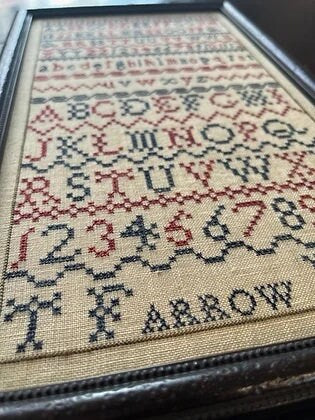 SHAKESPEARE'S PEDDLER "Most Humble Hands" 40-page Counted Cross Stitch Booklet, by Theresa Venette, Chart, Sampler, Nashville Market 2023