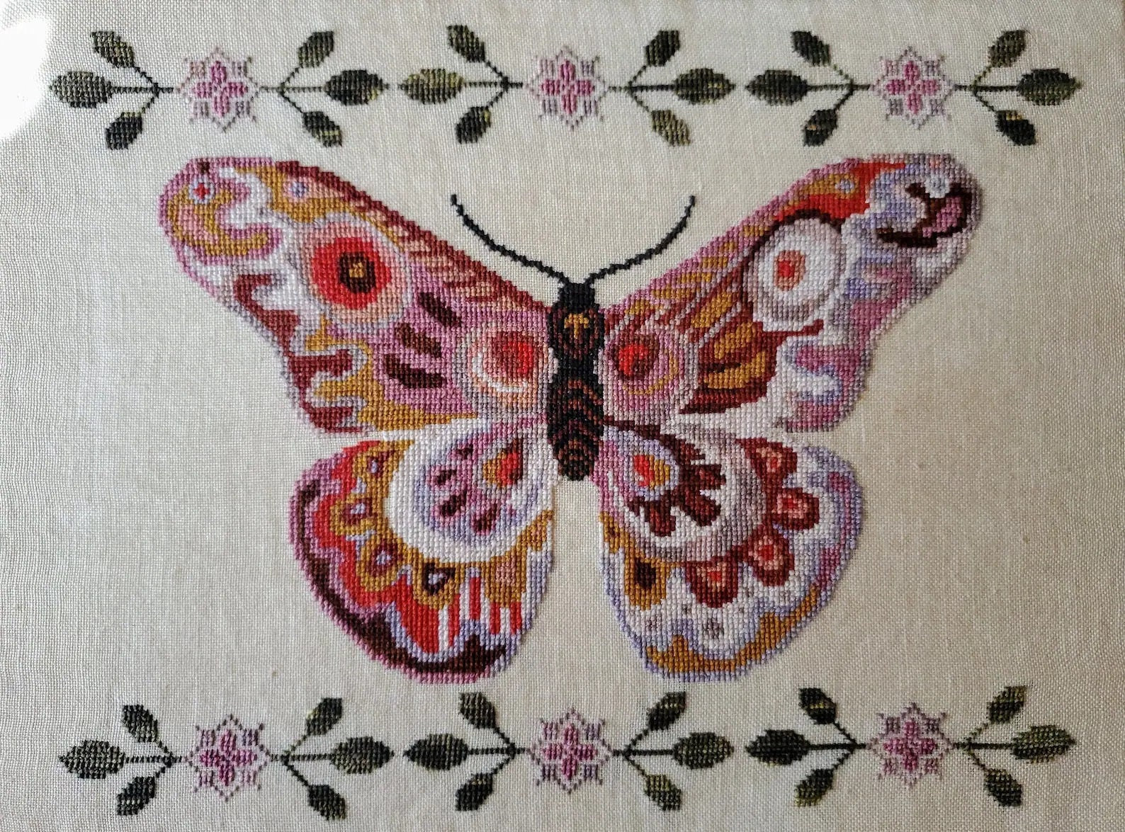 THE ARTSY HOUSEWIFE "A Study in Pink" Counted Cross Stitch Pattern, Chart, Pattern Only