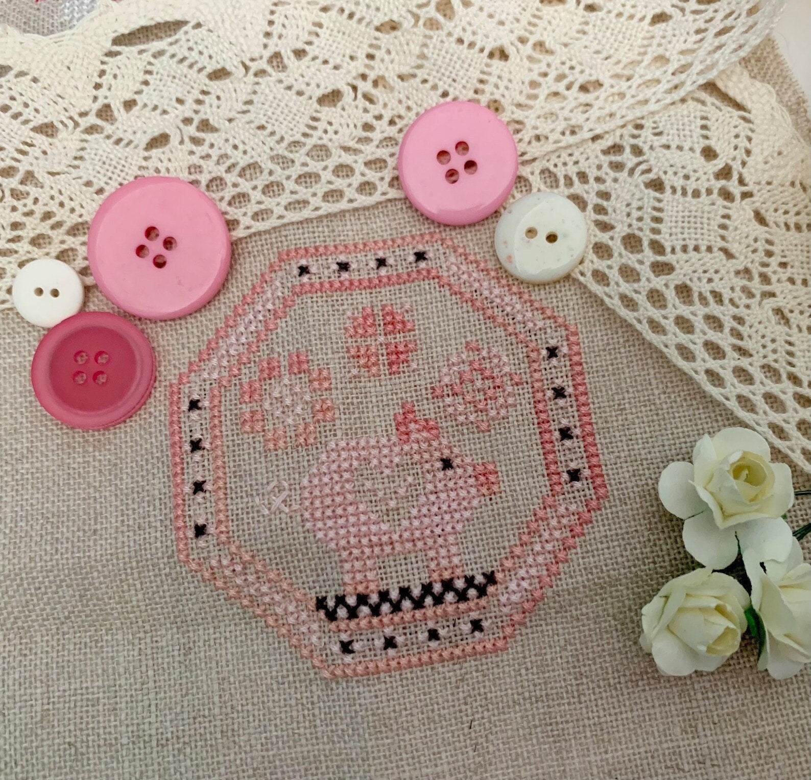 DARLING & WHIMSY DESIGNS "Quirky Quaker Pig" Counted Cross Stitch Pattern, Chart, Pattern Only
