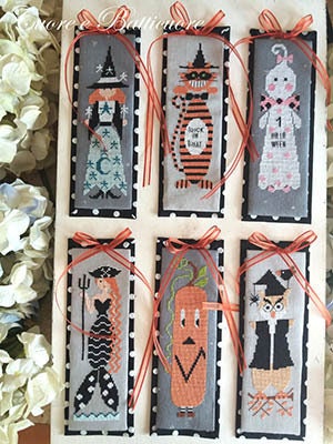 Pagine Di Halloween by Cuore E Batticuore Counted Cross Stitch Pattern/Chart, Halloween Costumes, Pattern Only