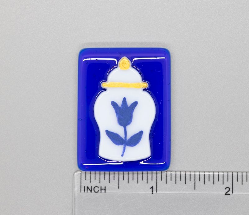 BEAU VERRE ART "Ginger Jar Fused Glass Needle Minder"  Magnet  Needleminder  One-of-a-Kind  Handcrafted 5074