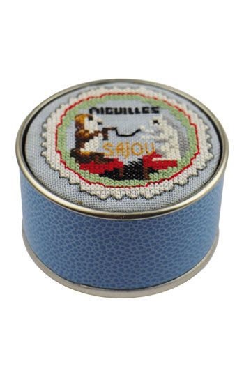 MAISON SAJOU Cross Stitch Kit - Cat and Dog Round Box, Box to Embroider, Made in France