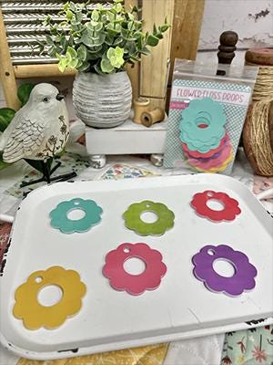 PRIMROSE COTTAGE STITCHES "Flower Floss Drops" Plastic Thread Holders, 6 Different Colors (4 ea.), 24 in a Pack