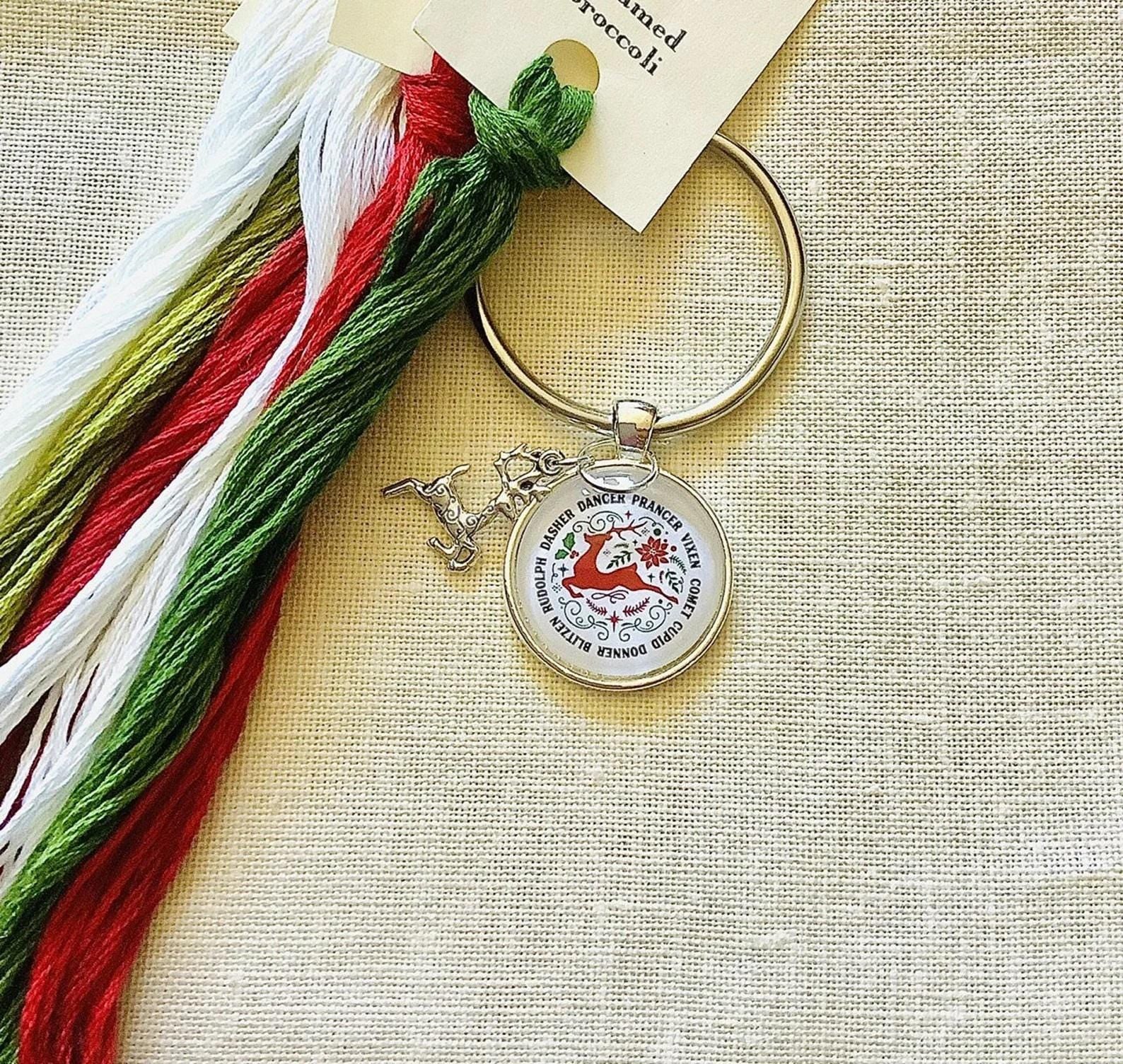 ZIGGY'S  DESIGNS "Christmas Reindeer Names"  Christmas Thread Keep with Reindeer Charm  Needlework Accessories