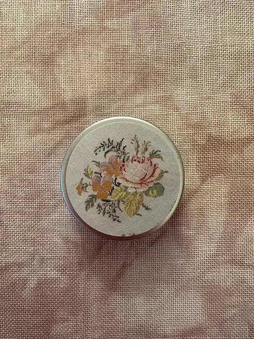 MAISON CHOISEL - Small Round Tin Box - Ernestine Briere - Reflets de Soie  - Size 43mm Diameter