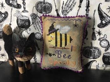 DARLING & WHIMSY DESIGNS "Bee Spooky" Counted Cross Stitch Pattern, Chart, Pattern Only