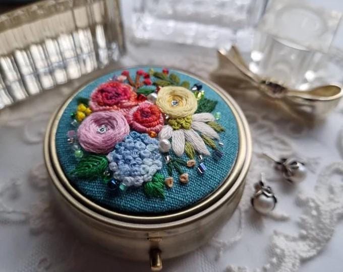 Hand Embroidered Trinket, Jewelery Box, Jewelery Trinket, Hand Embroidered Accessory Storage