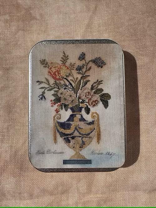 MAISON CHOISEL - Tin Box - Noeli Corbineau - Reflets de Soie - 4.33" x 3.15" x 0.95"