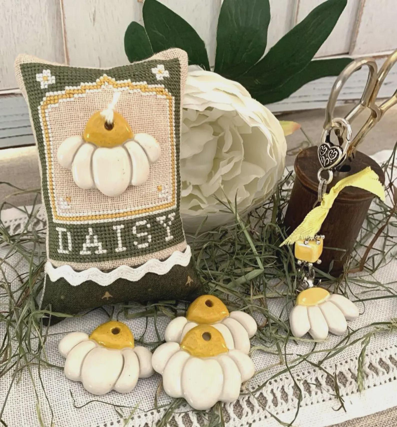 ROVARIS ~ "Daisy Ceramic Little Cushion Kit" Counted Cross Stitch Pattern + KIT, Handmade from Samone, Italy
