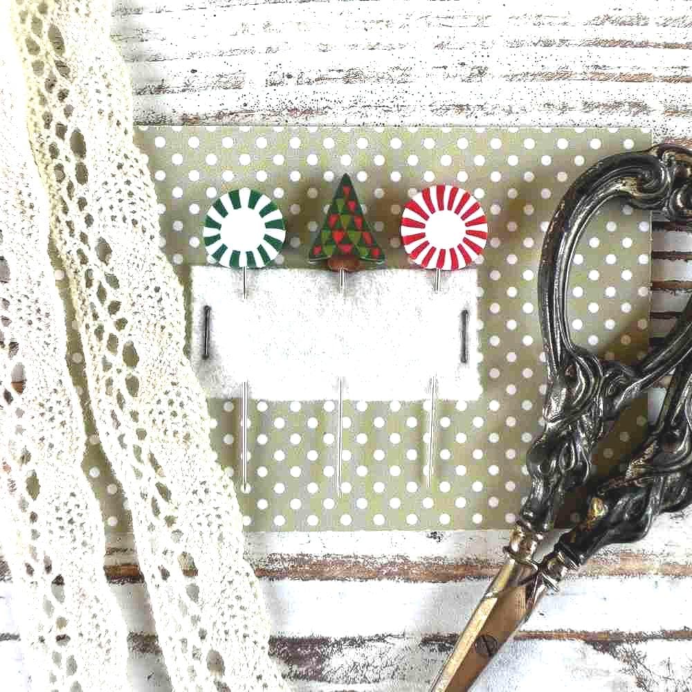 PUNTINI PUNTINI "Peppermint Candies & Christmas Tree Pin Set, Needlework Marketplace 2025, Set of 3