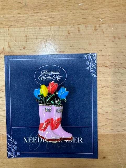 KINGSLAND NEEDLE MINDER ~ Pink or Blue Tulip Rain Boots Needle Minder, Needle Dock, Canvas Magnet, Needle Garage, Needleminder