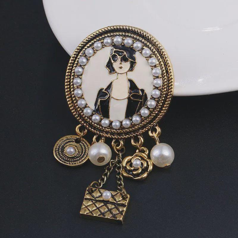 Beautiful Portrait Fashion Brooch with Dangling Fashion Accessories