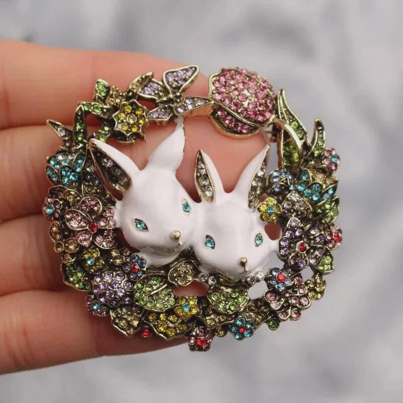 Wonderful Retro Flower Wreath Rabbit Brooch