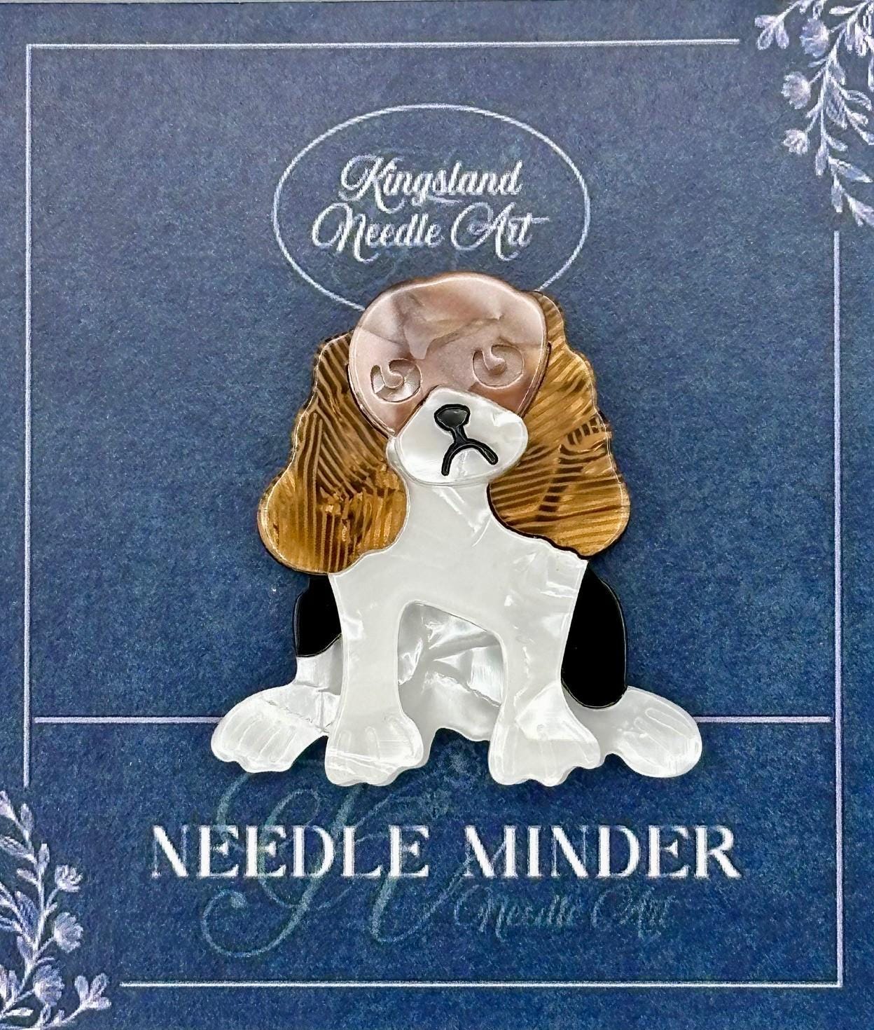 KINGSLAND NEEDLE MINDER ~ Spaniel Dog Acrylic Needle Minder, Needle Dock, Multi-Dimensional, Magnet, Needle Garage, Needleminder
