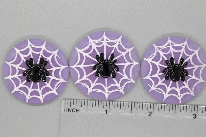 BEAU VERRE ART "Halloween Spider On Web Fused Glass Needle Minder"  Magnet  Needleminder  One-of-a-Kind  Handcrafted by Kelly 6073