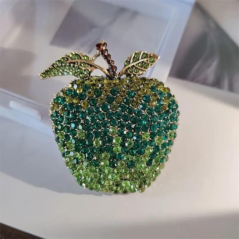 KINGSLAND NEEDLE MINDER ~ Green Apple Needle Minder, Needle Dock, Sparkling Rhinestones, Enamel, Magnet, Needle Garage, Needleminder
