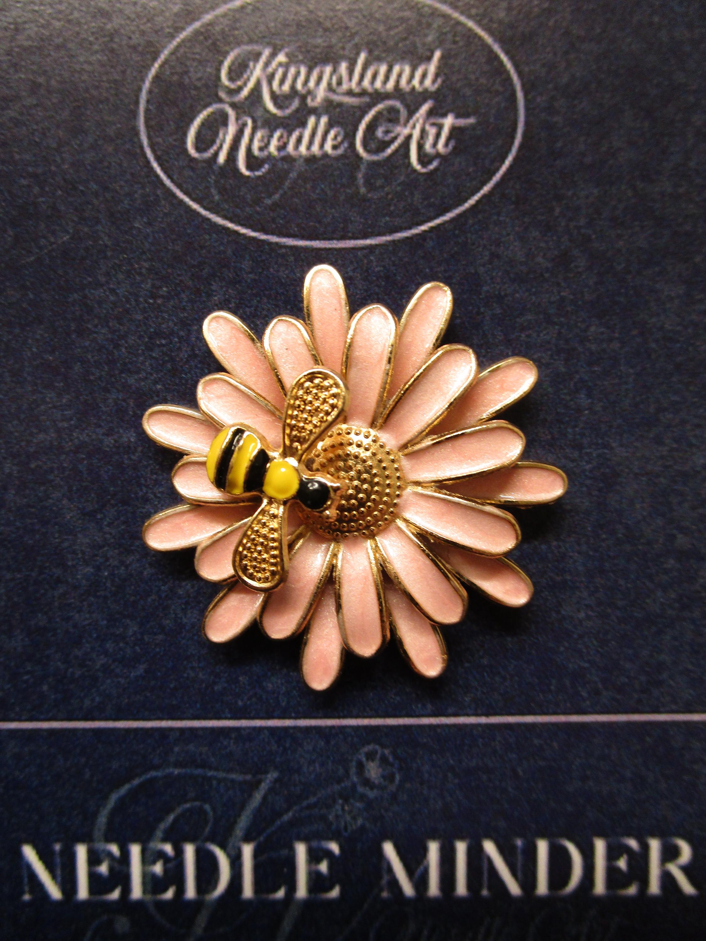 KINGSLAND NEEDLE MINDER ~ Pink Daisy Bee Needle Minder, Needle Dock, Enamel Magnet, Needle Garage, Needleminder