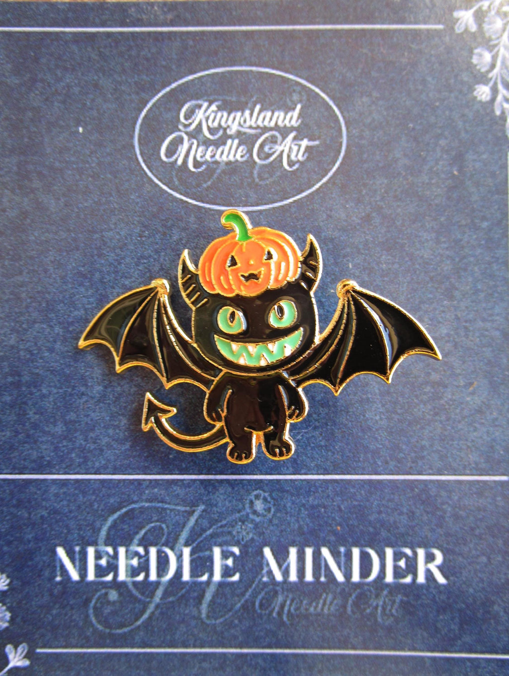 KINGSLAND NEEDLE MINDER ~ Enamel Bat & Pumpkin Needle Minder, Needle Dock, Halloween, Enamel Magnet, Needle Garage, Needleminder
