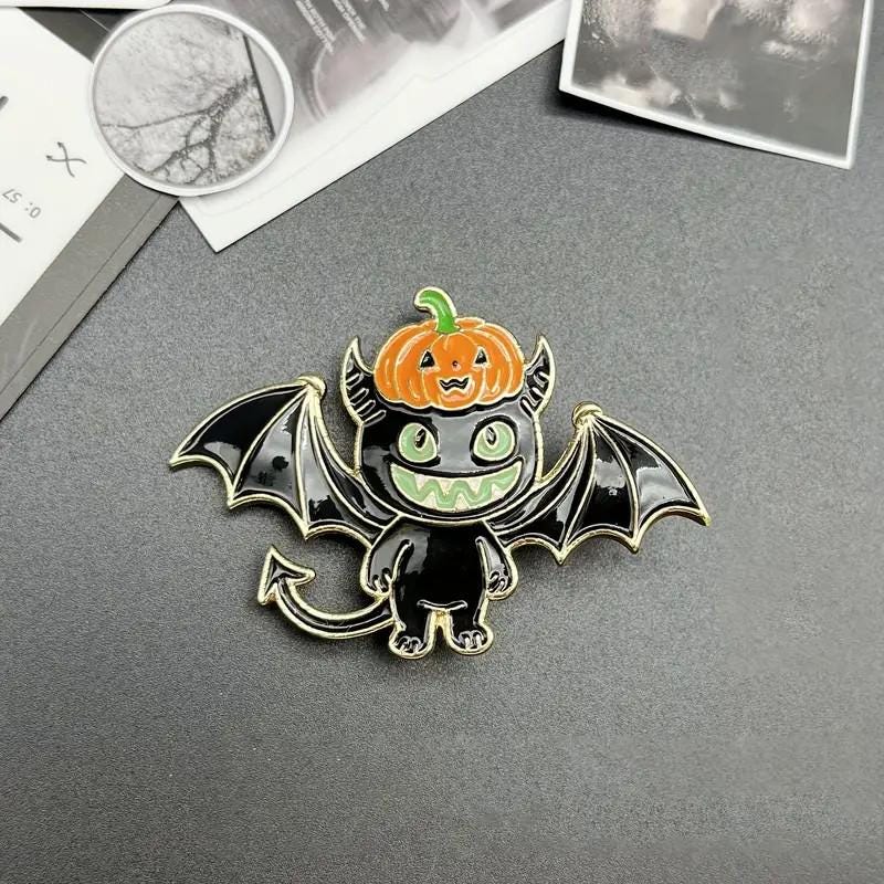 KINGSLAND NEEDLE MINDER ~ Enamel Bat & Pumpkin Needle Minder, Needle Dock, Halloween, Enamel Magnet, Needle Garage, Needleminder