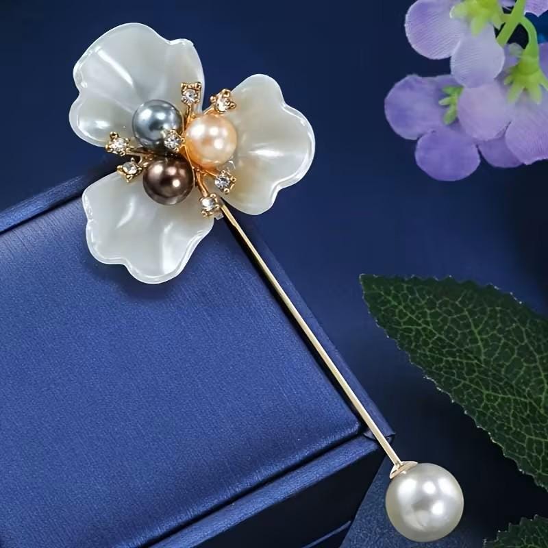 BROOCH ~ Beautiful Floral Brooch ~ 14K Gold Plated Clover Pin w Imitation Pearls & Synthetic Gemstones ~ Jewelry, Holidays, Great Gift Idea!