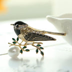 KINGSLAND NEEDLE MINDER ~ Black Cap Chickadee Bird Needle Minder, Needle Dock, Sparkling Rhinestones, Enamel, Magnet, Needleminder