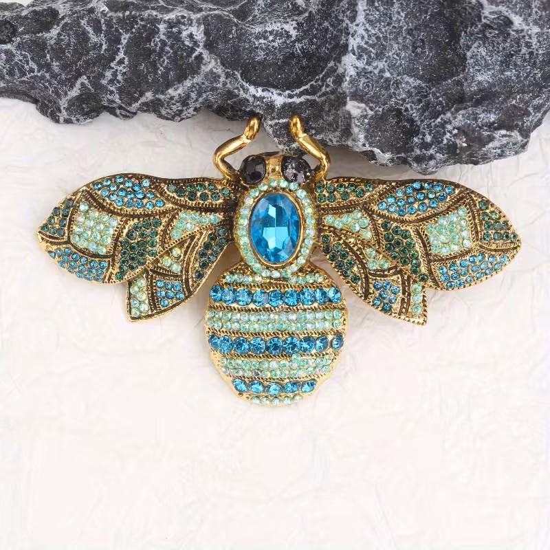 BROOCH ~ Beautiful Queen Bee Crystal Brooch ~ Gold Tone ~ Jewelry, Holidays, Great Gift Idea, Pin