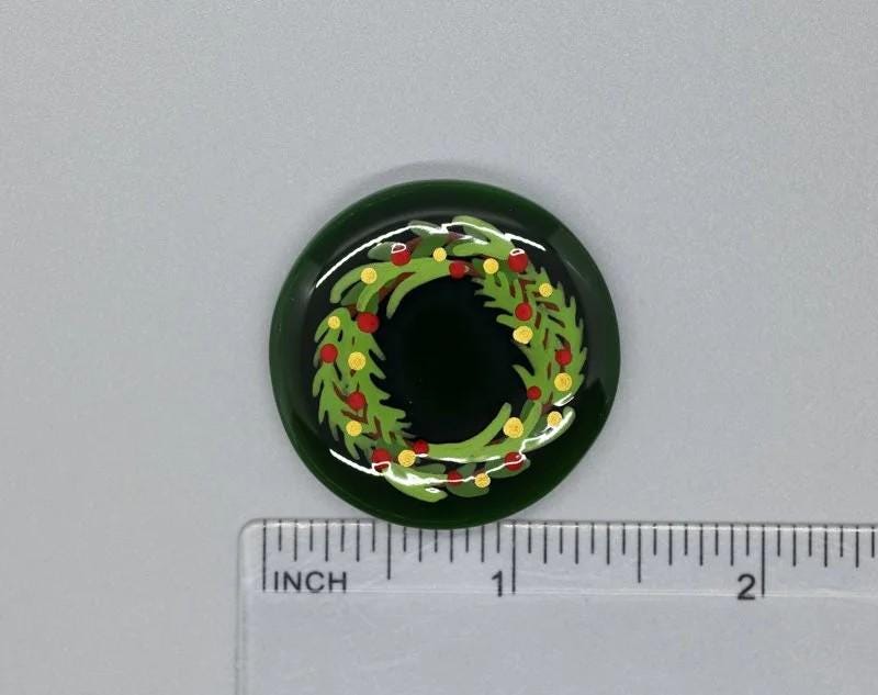 BEAU VERRE ART "Christmas Wreath Fused Glass Needle Minder"  Magnet  Needleminder  One-of-a-Kind  Handcrafted