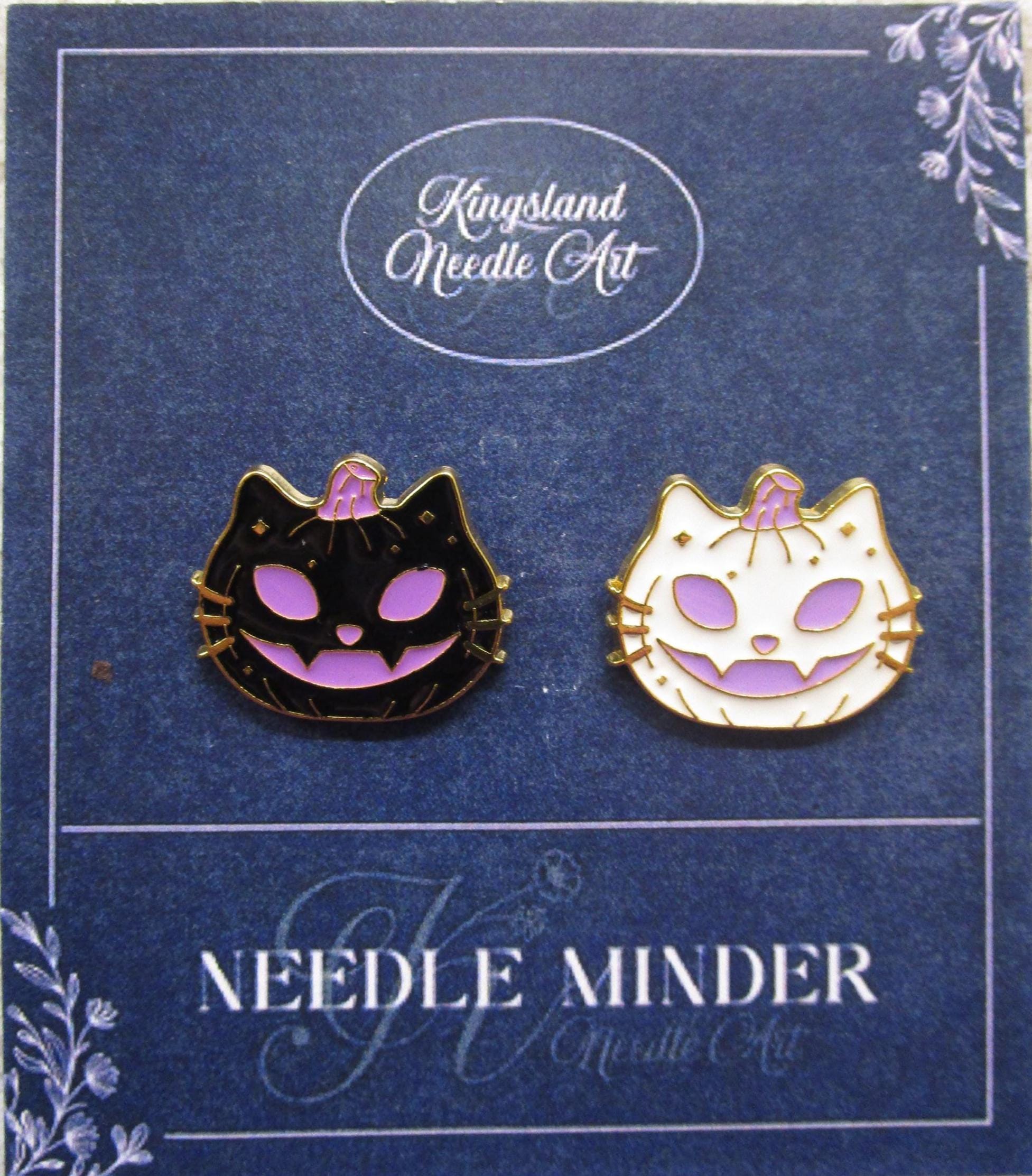 KINGSLAND NEEDLE MINDER ~ Pumpkin with Flying Bats Needle Minder, Needle Dock, Enamel, Magnet, Needle Garage, Needleminder