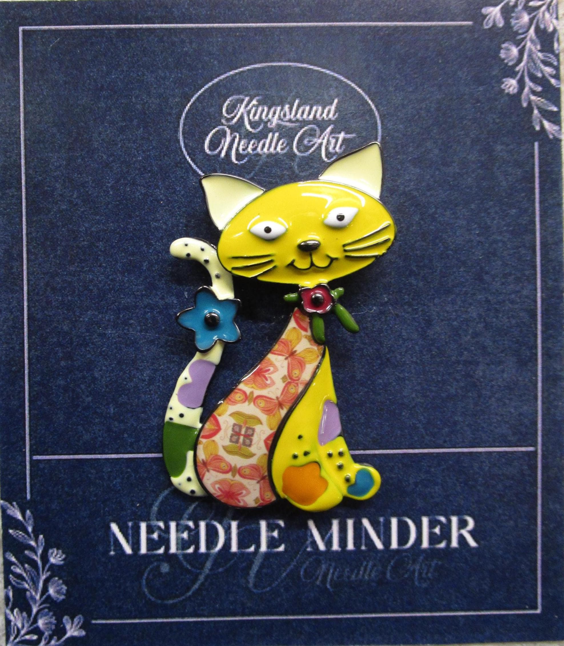 KINGSLAND NEEDLE MINDER ~ Yellow Kitty Cat Needle Minder, Needle Dock, Enamel, Magnet, Needle Garage, Needleminder
