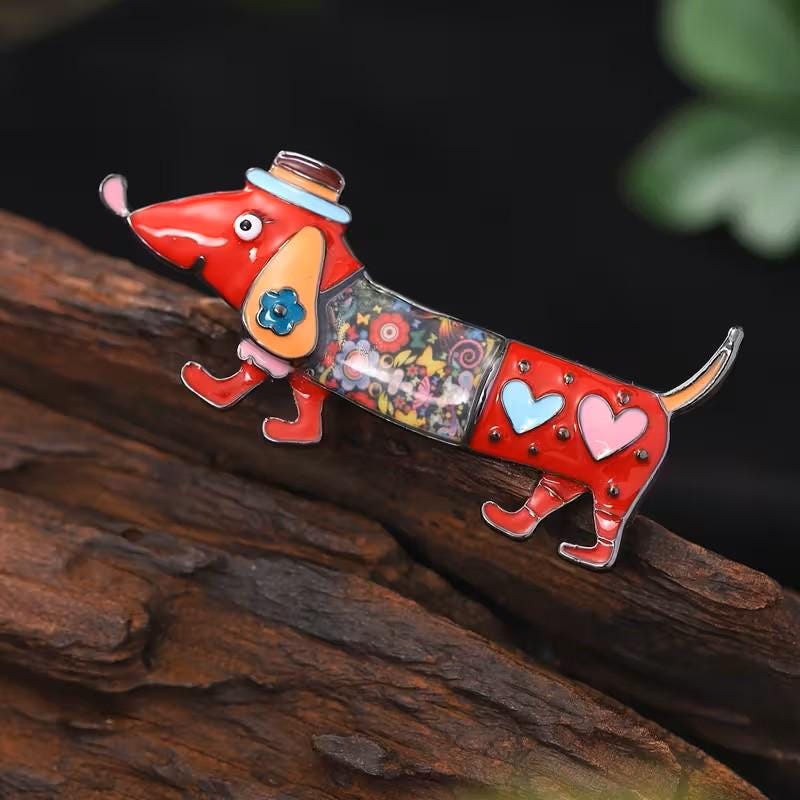 KINGSLAND NEEDLE MINDER ~ Red Dog Dachshund Needle Minder, Needle Dock, Enamel, Magnet, Needle Garage, Needleminder