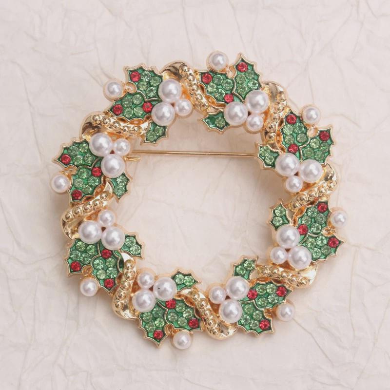 BROOCH ~ Holly Wreath Brooch ~ Rhinestones ~ Gold Tone ~ Jewelry, Holidays, Great Gift Idea, Pin