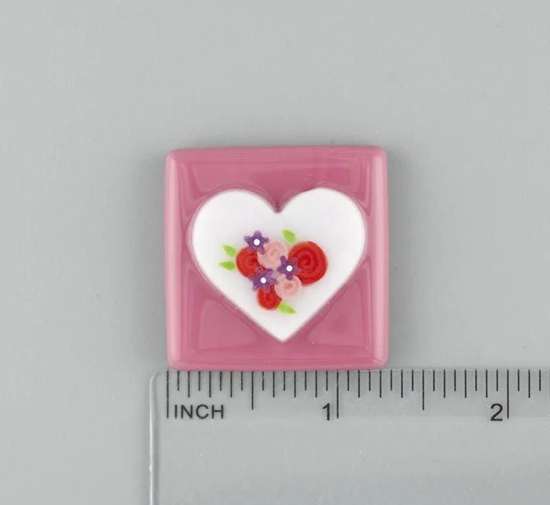 BEAU VERRE ART "White Heart Fused Glass Needle Minder"  Magnet  Needleminder  One-of-a-Kind  Handcrafted by Kelly 7223