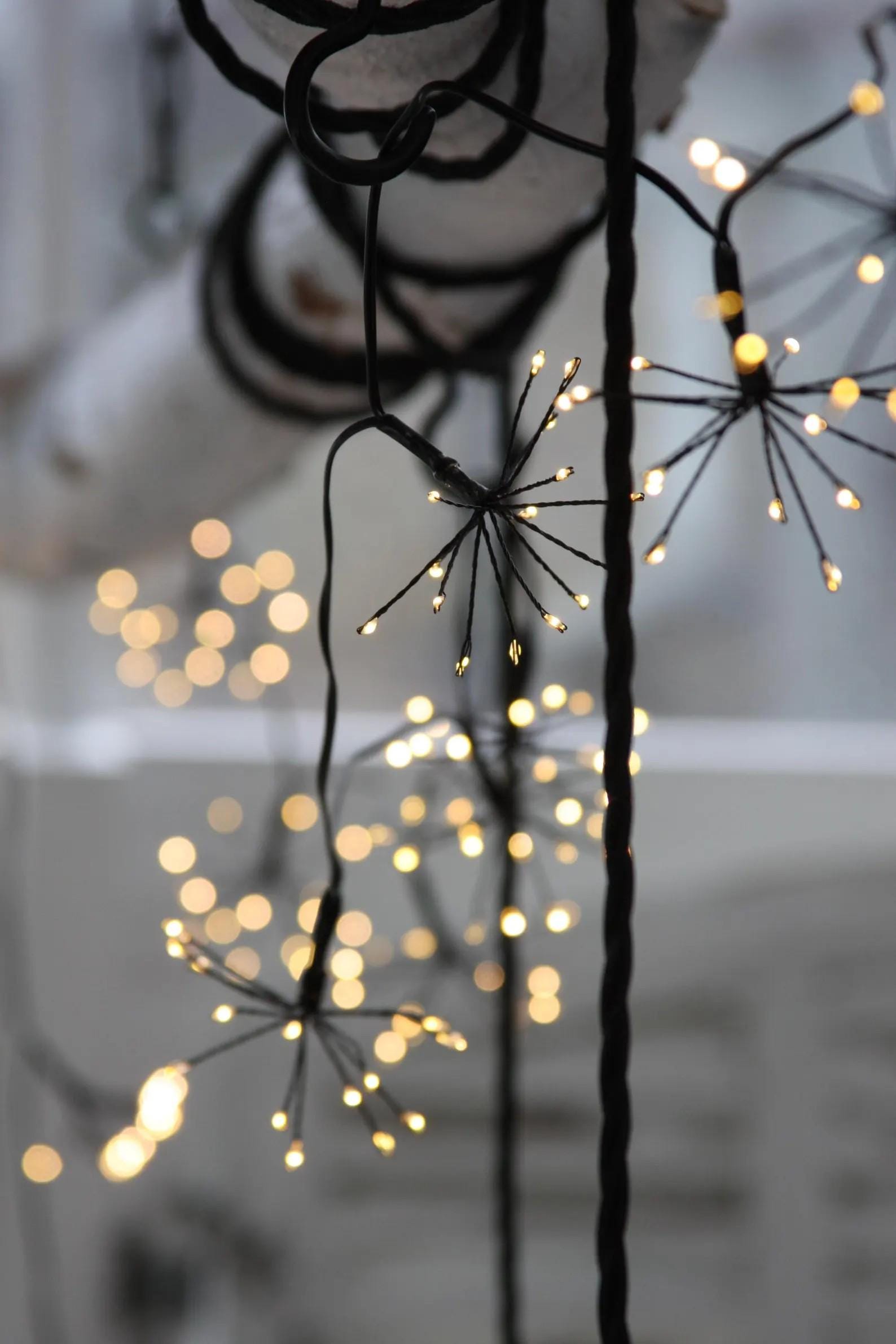 LUMINA OF LONDON ~ Starburst Chain Lights ~ Indoor/Outdoor ~ 150 Led Fairy String Lights ~ Battery Operated ~ 8 Ft ~ New for 2026