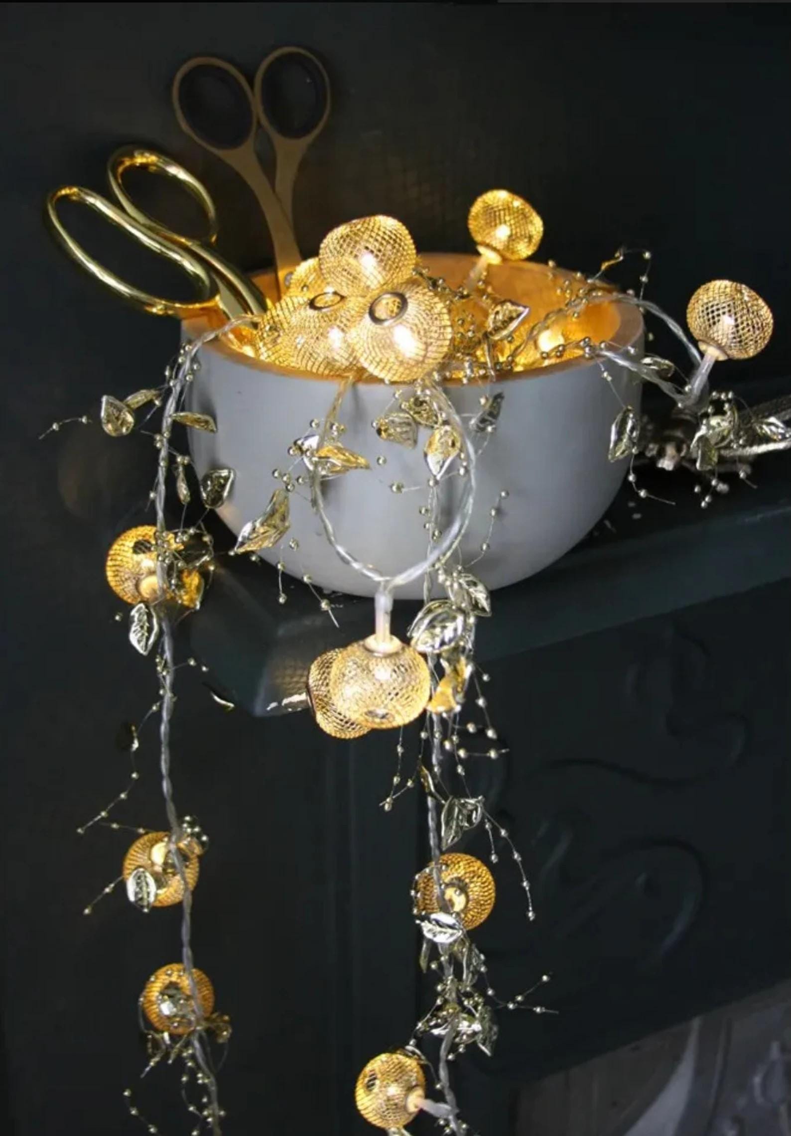 LUMINA OF LONDON ~ Ora String Lights ~ Glowing Orbs Along A Delicate Chain ~ Indoor Use Only ~ Battery Operated ~ 8.5 Ft ~ New for 2026