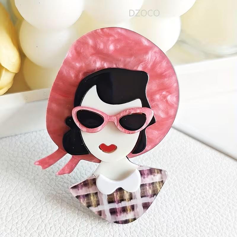 KINGSLAND NEEDLE MINDER ~ Fashionista Acrylic Needle Minder, Needle Dock, Multi-Dimensional, Magnet, Needleminder