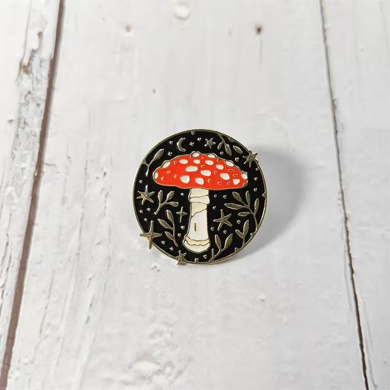 KINGSLAND NEEDLE MINDER ~ Mushroom Needle Minder, Needle Dock, Enamel, Magnet, Needle Garage, Needleminder