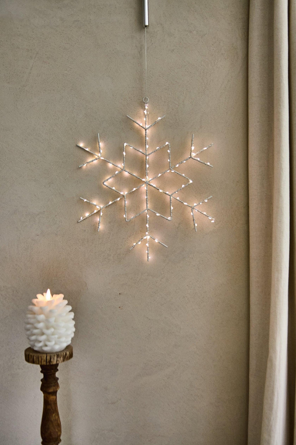 LUMINA OF LONDON ~ Lumi Metal Snowflake ~ 120 Warm White Led Lights ~ Sleek Metal Design ~ Battery Power ~ 16" Diameter ~ Holiday Decor
