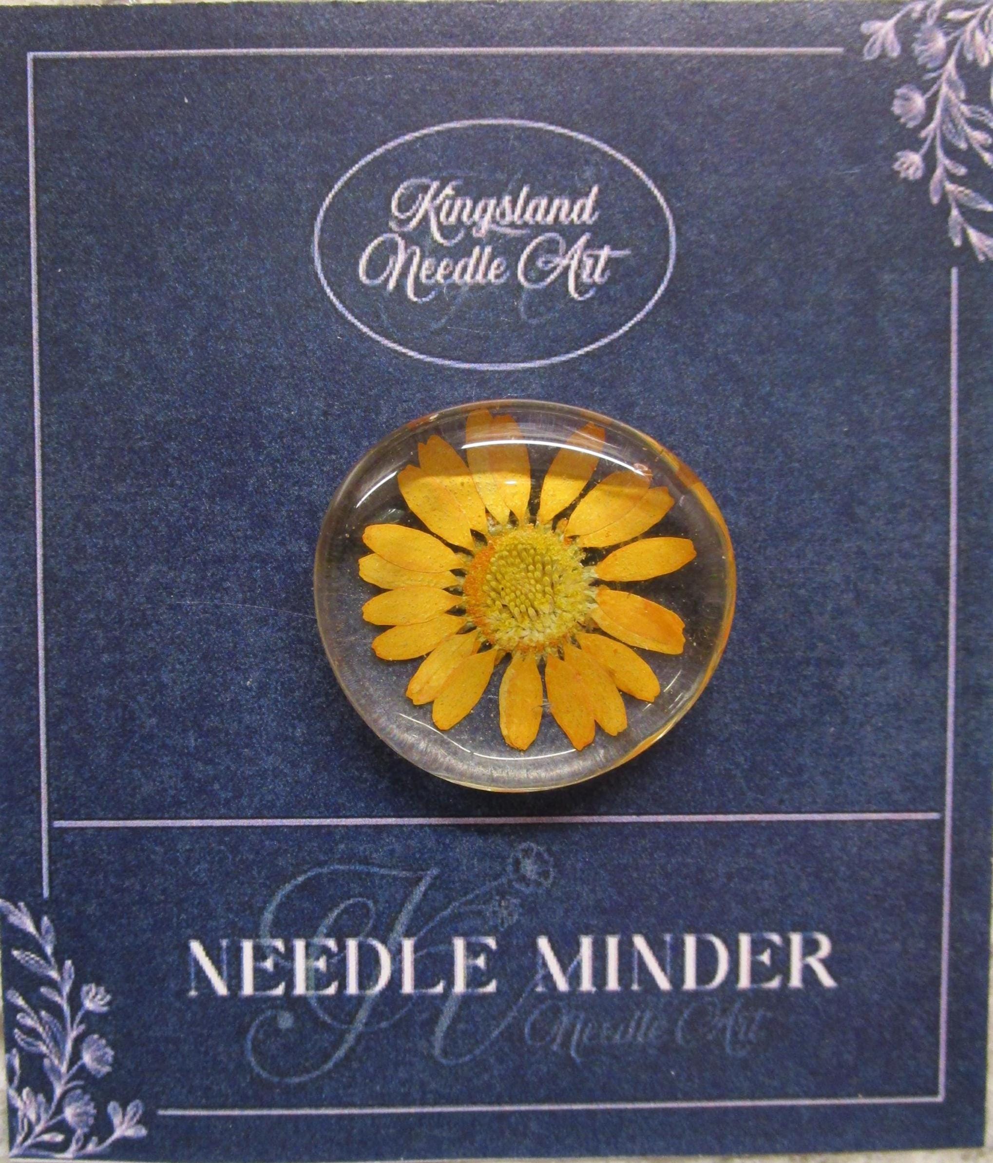 KINGSLAND NEEDLE MINDER "Pressed Floral Glass Needle Minder"  Real Dried Flowers  Neodymium Magnet  Needle dock  One-of-a-Kind